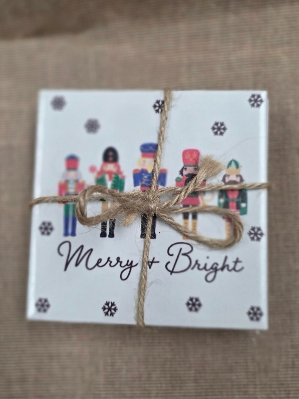 Merry + Bright 4 PC Coaster Gift
3/3
Box